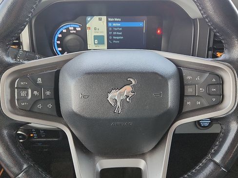 Used 2023 Ford Bronco Badlands AWD/4WD image 11