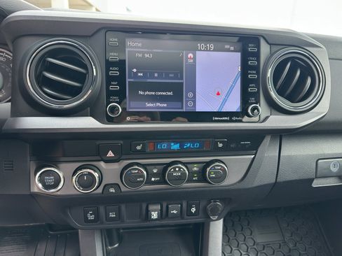 Used 2021 Toyota Tacoma TRD Sport AWD/4WD image 20