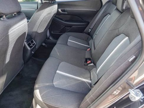 Used 2021 Hyundai Sonata SEL w/ Convenience Package image 17