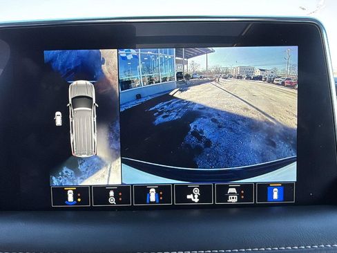 Certified 2023 GMC Yukon SLT w/ SLT Luxury Package image 12