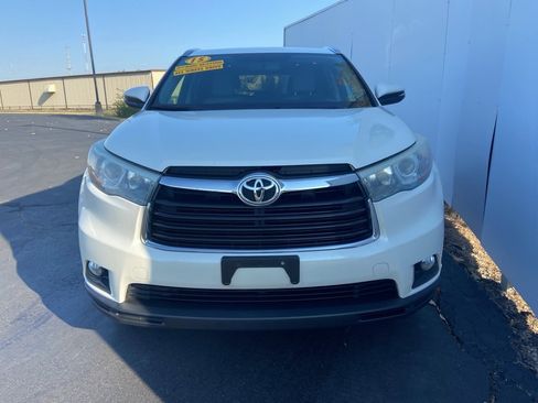 Used 2015 Toyota Highlander XLE image 12