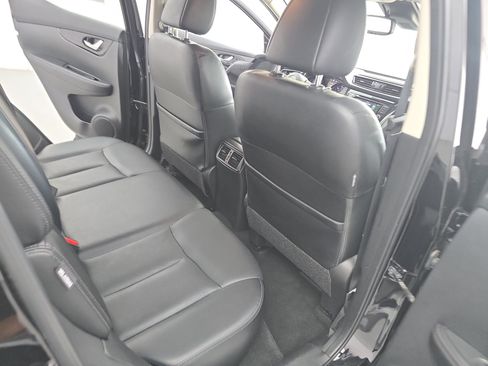 Certified 2022 Nissan Rogue Sport SL w/ Premium Package AWD/4WD image 11