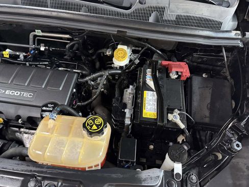 Used 2018 Chevrolet Trax LS image 28