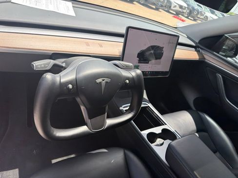 Used 2024 Tesla Model Y Long Range RWD image 15