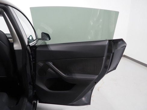 Used 2023 Tesla Model Y Long Range AWD/4WD image 56