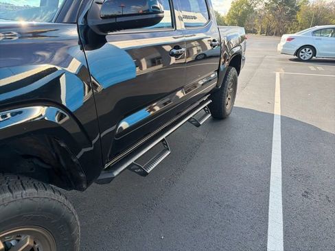 Used 2023 Toyota Tacoma SR image 6