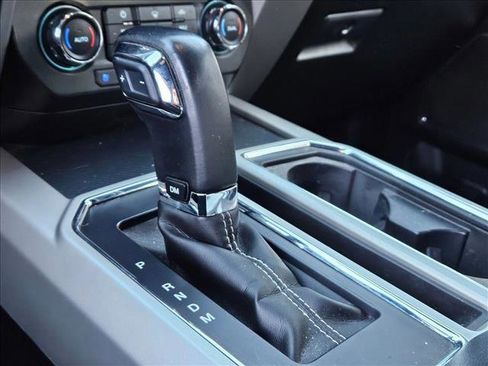 Used 2020 Ford F150 Lariat image 12