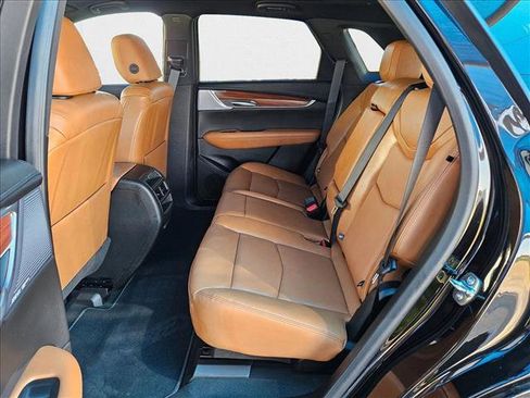 New 2025 Cadillac XT5 Premium Luxury w/ LPO, Bronce Accent Package image 17