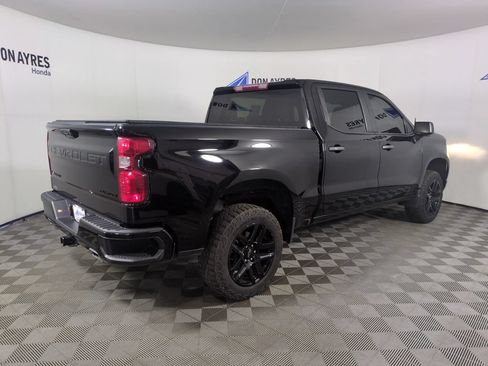 Used 2022 Chevrolet Silverado 1500 Custom Trail Boss w/ Midnight Edition AWD/4WD image 8
