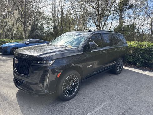 Used 2024 Cadillac Escalade V image 1