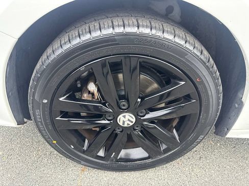 Used 2018 Volkswagen Jetta Sport FWD image 11