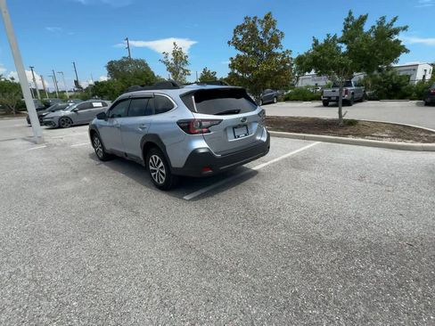 Used 2024 Subaru Outback Premium AWD/4WD image 6