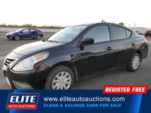 Used 2018 Nissan Versa S Plus image 2