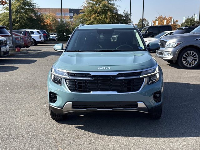 Used 2025 Kia Seltos EX AWD/4WD image 6