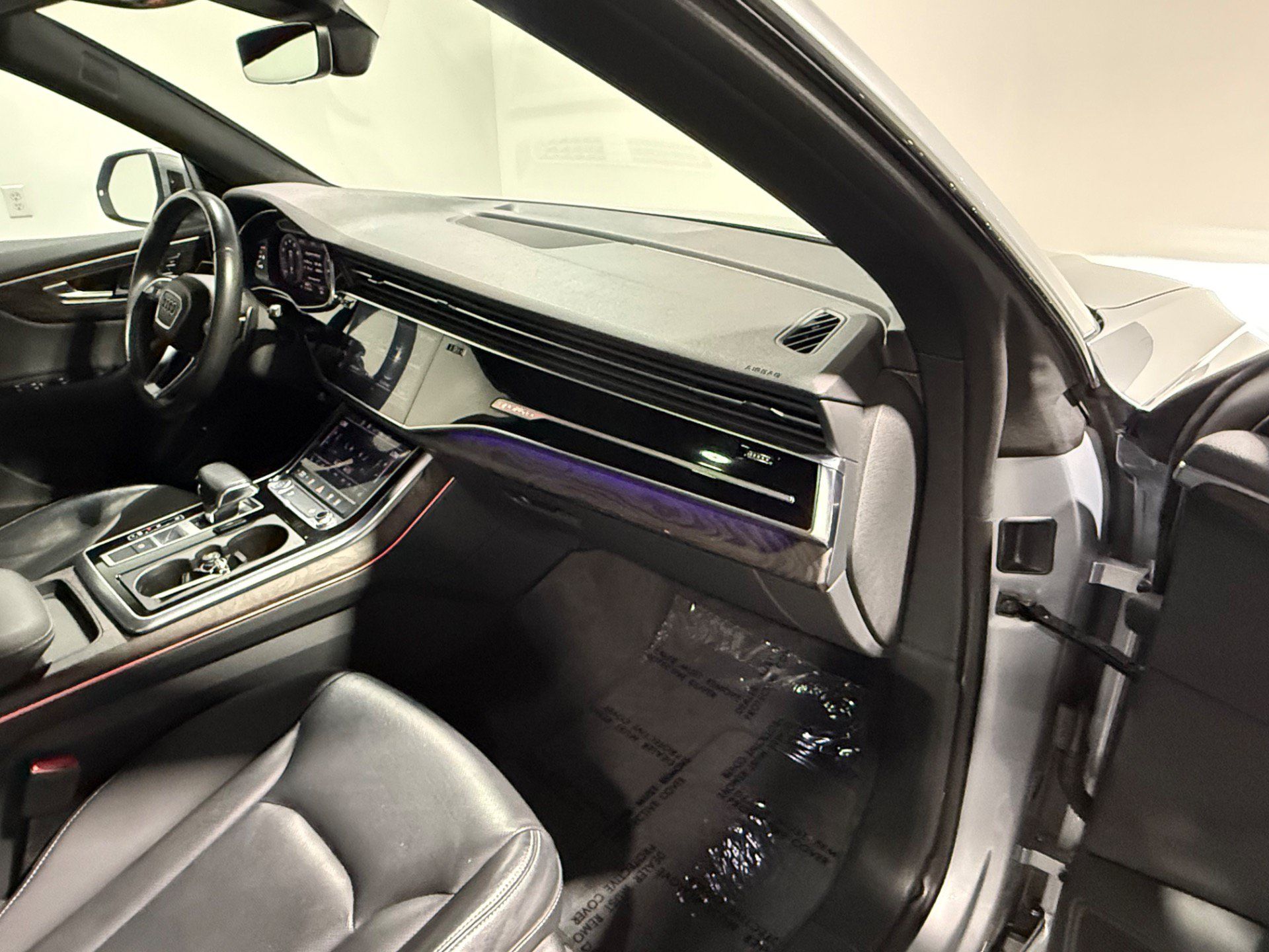 Used 2019 Audi Q8 Premium Plus w/ Premium Plus AWD/4WD image 35