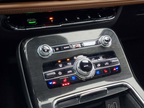 Certified 2023 Lincoln Nautilus Reserve w/ Equipment Group 201A image 18