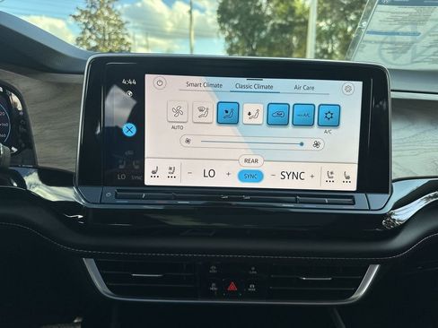 New 2026 Volkswagen Atlas SE image 19