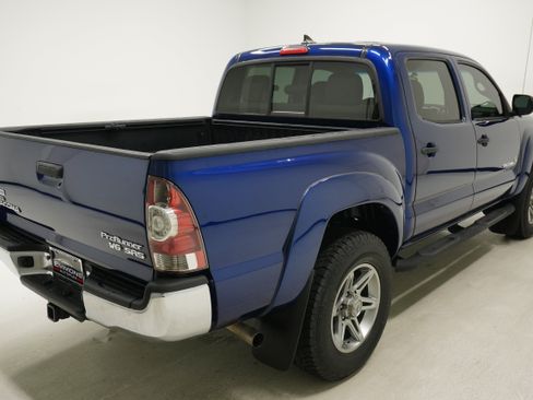 Used 2014 Toyota Tacoma PreRunner w/ SR5 Package RWD image 4
