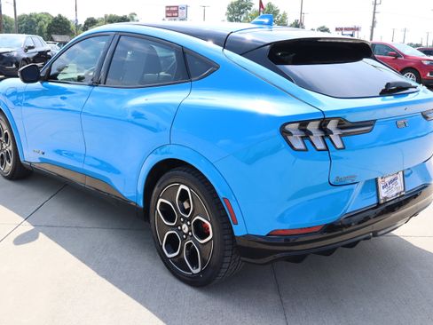 Used 2021 Ford Mustang Mach-E GT image 8