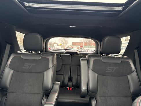 Used 2025 Ford Explorer ST w/ Sun And Sound Package image 43