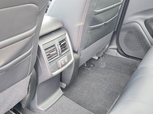 Used 2022 Subaru Forester Limited image 14