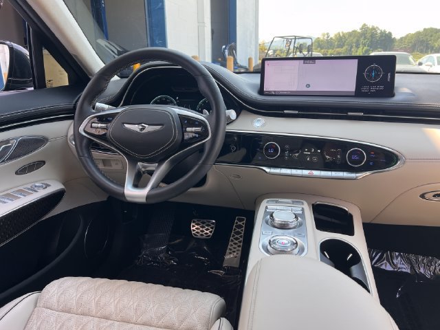 Used 2022 Genesis GV70 3.5T Sport w/ Sport Prestige Package AWD/4WD image 19