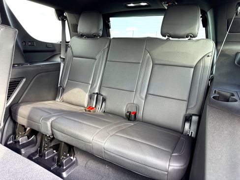 Used 2025 Chevrolet Tahoe LT w/ Comfort Package image 18