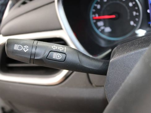 Used 2020 Chevrolet Equinox LT image 23