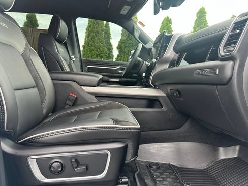 Used 2025 RAM 1500 Laramie w/ Night Edition AWD/4WD image 34