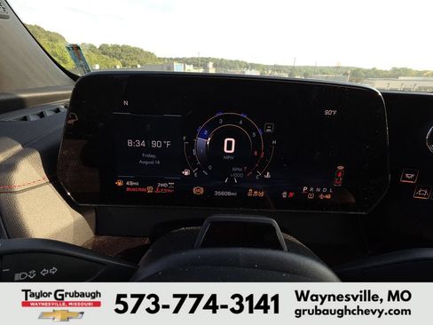 Used 2024 Chevrolet Traverse RS AWD/4WD image 9