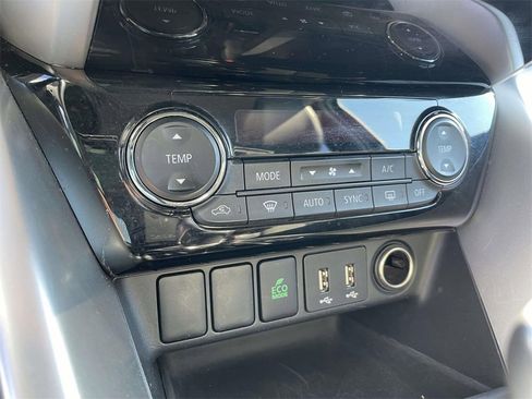 Used 2024 Mitsubishi Eclipse Cross SE image 25