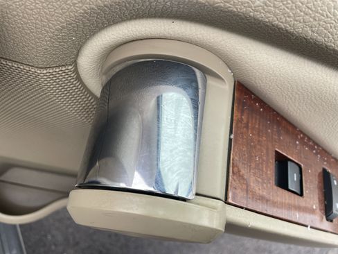 Used 2010 Ford Explorer Eddie Bauer image 12