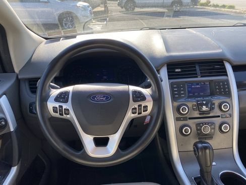 Used 2013 Ford Edge SE FWD image 24
