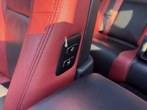 Used 2015 Lexus LS 460 AWD image 33