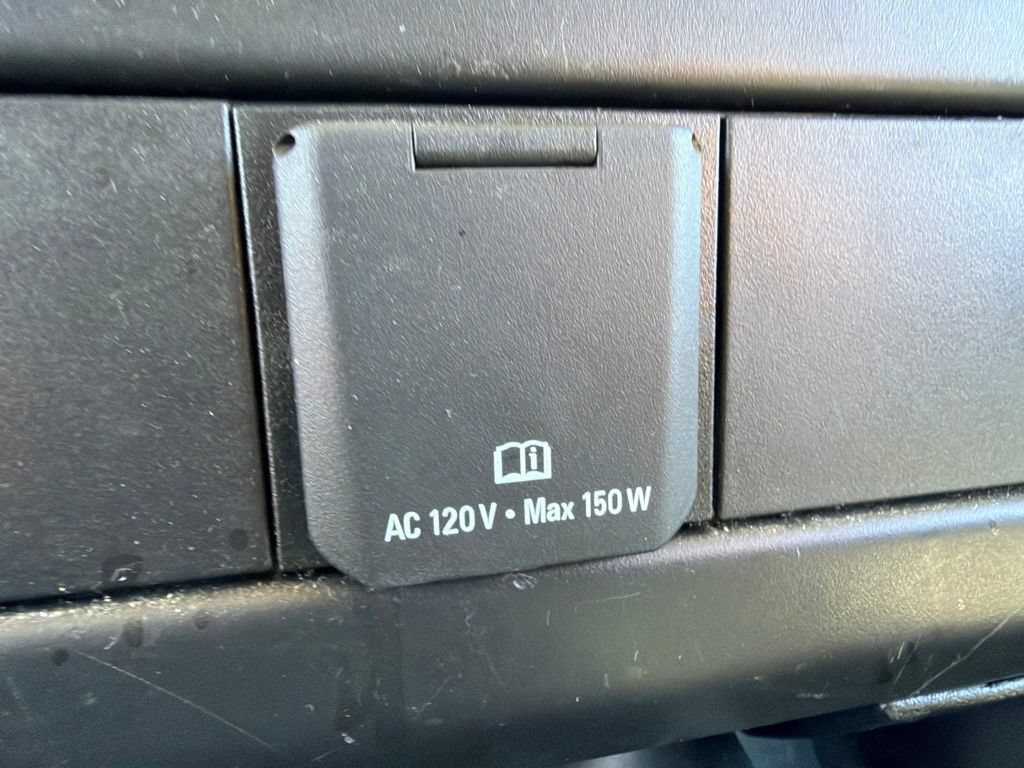 Used 2022 Chevrolet Express 2500 w/ Driver Convenience Package RWD image 27
