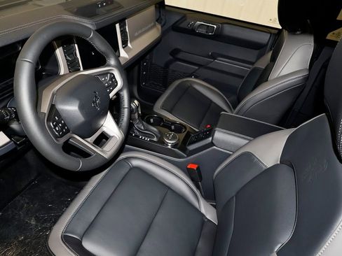 New 2025 Ford Bronco Outer Banks image 27