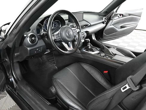 Used 2024 MAZDA MX-5 Miata RF Grand Touring RWD image 15