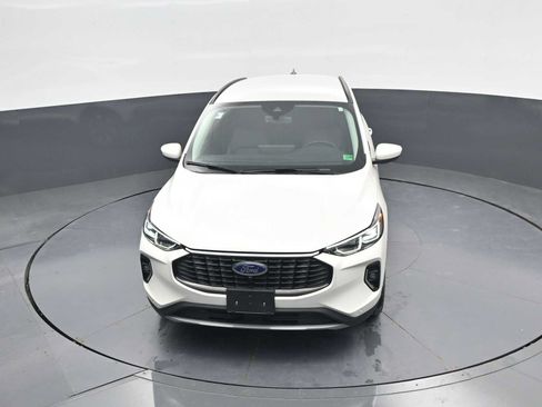 Certified 2023 Ford Escape Platinum w/ Class II Trailer Tow Package AWD/4WD image 24