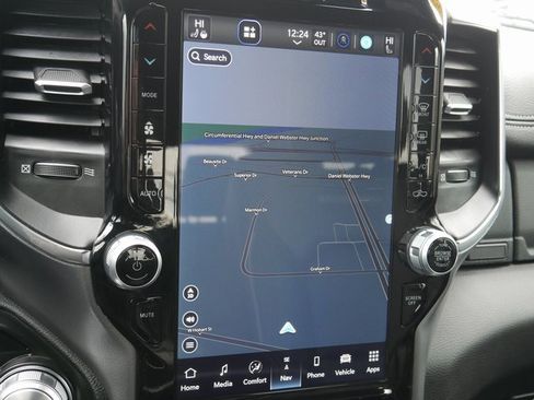 Used 2024 RAM 1500 Laramie image 20