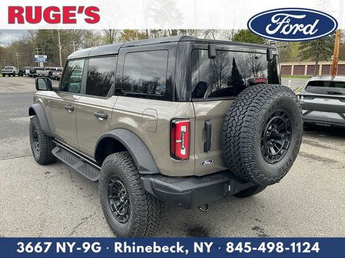 New 2026 Ford Bronco Badlands image 6