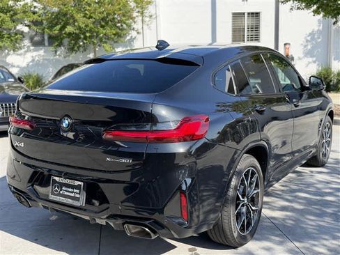Used 2023 BMW X4 xDrive30i w/ M Sport Package AWD/4WD image 5