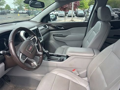 Used 2017 GMC Acadia SLT AWD/4WD image 10