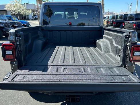 New 2026 Jeep Gladiator Rubicon AWD/4WD image 16