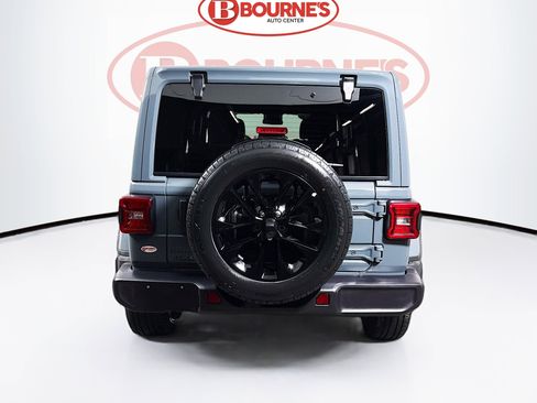 Used 2025 Jeep Wrangler Unlimited Sahara image 8