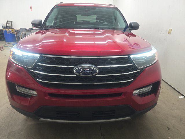 Used 2023 Ford Explorer XLT w/ Equipment Group 202A AWD/4WD image 20