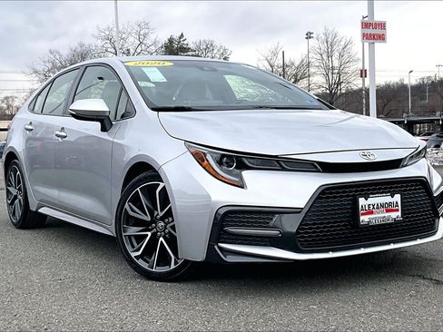 Used 2020 Toyota Corolla SE w/ Carpet Mat Package (TMS) image 2