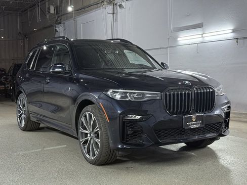 Used 2022 BMW X7 xDrive40i w/ M Sport Package image 4