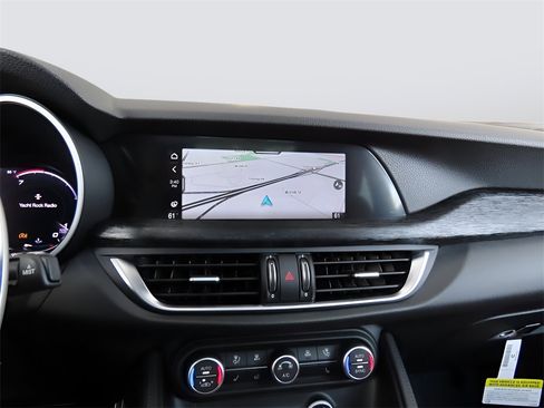 New 2024 Alfa Romeo Stelvio Sprint image 29