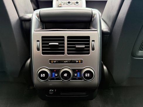 Used 2014 Land Rover Range Rover Sport HSE image 17