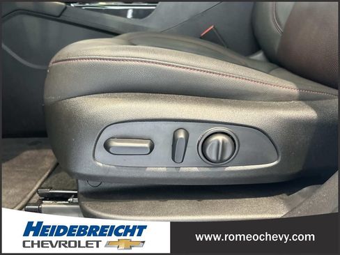 Used 2025 Chevrolet Blazer RS w/ Enhanced Convenience Package AWD/4WD image 14